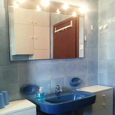 With A Parking Space - 11479 * نوفي فينودولسكي