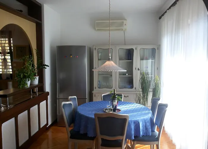 With A Parking Space - 11479 Daire Novi Vinodolski